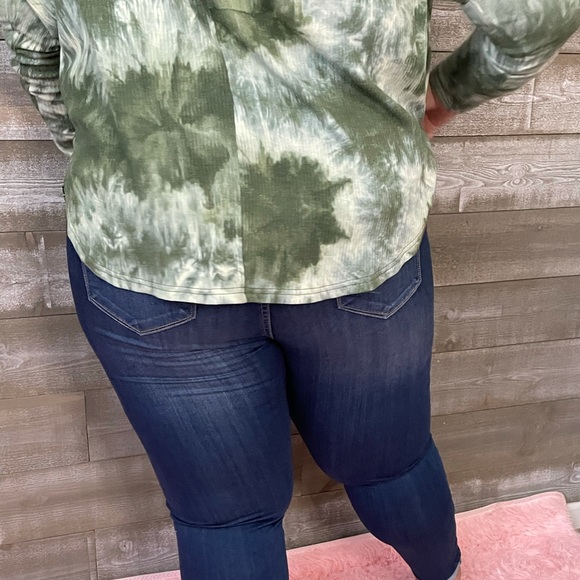 NEW Umgee Plus Olive Mix Tie Dye Top XL-2XL - Picture 12 of 15